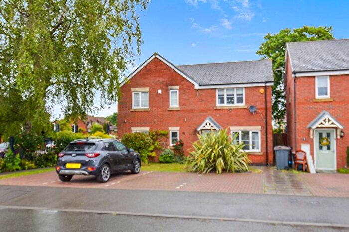 2 Bedroom Semi-detached House For Sale In Old Arden Close, Bedworth, Warwickshire, CV12