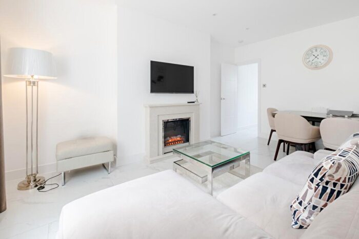1 Bedroom Flat To Rent In Portpool Lane Bourne Estate, EC1N