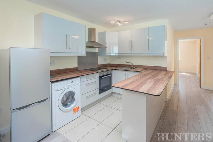 2 Bedroom Flat To Rent In Lordship Lane, London, N17