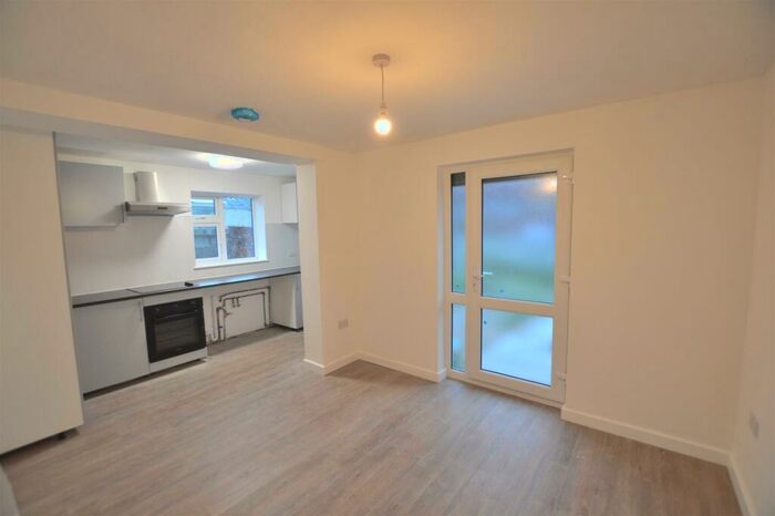 2 Bedroom Flat To Rent In Longford Road, Longford, Coventry, CV6