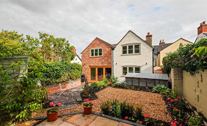 3 Bedroom Cottage For Sale In Chapel Cottage, Manor Road, Kings Bromley, DE13