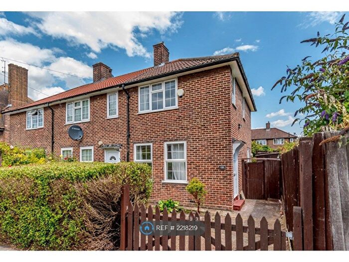 2 Bedroom End Of Terrace House To Rent In Castillon Road, London, SE6