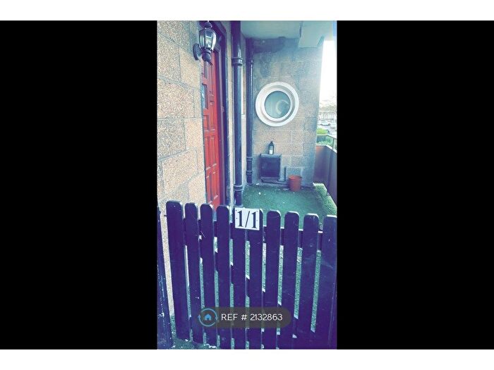 3 Bedroom Flat To Rent In Nethercairn Road, Glasgow, G43