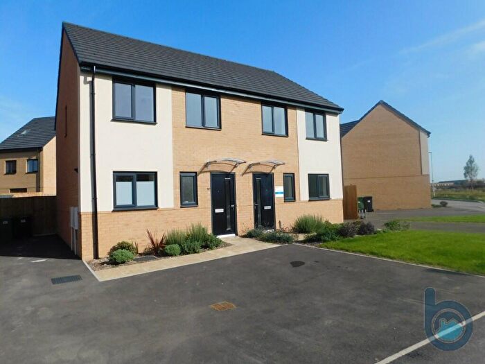 3 Bedroom Semi-Detached House To Rent In Arkwright Way, Peterborough, Cambridgeshire, PE4