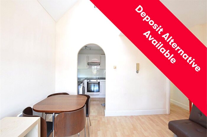1 Bedroom Flat To Rent In Alexander Close, Barnet, EN4