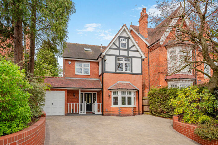 5 Bedroom Detached House For Sale In St Bernards Road, Solihull, B92
