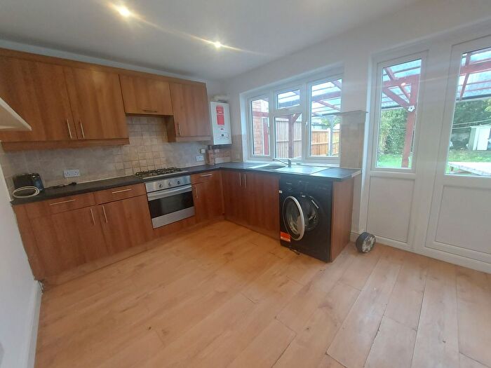 4 Bedroom Terraced House To Rent In Chadwell Heath, Essex, RM6