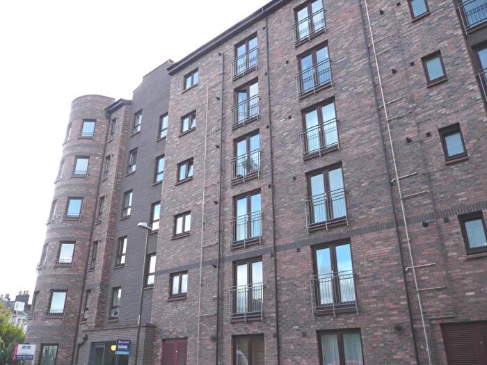 2 Bedroom Flat To Rent In Hermand Street, Edinburgh, EH11