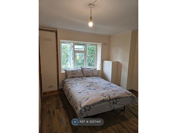 1 Bedroom Flat To Rent In Thorpedale Road, London, N4