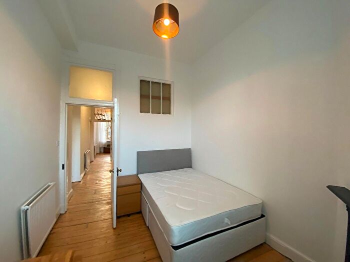 2 Bedroom Flat To Rent In Argyle Park Terrace, Meadows, Edinburgh, EH9