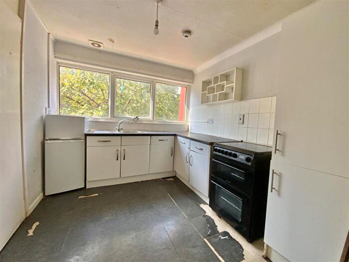 2 Bedroom Apartment For Sale In Bellwether, Fullers Slade, Milton Keynes, MK11