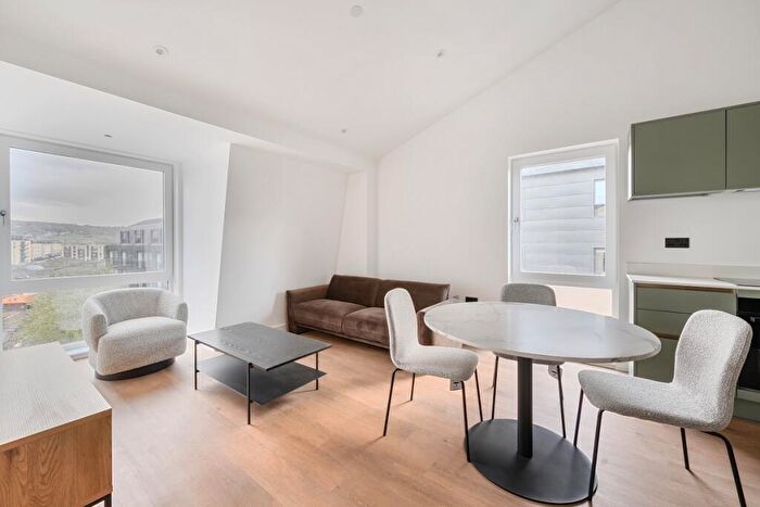 2 Bedroom Apartment To Rent In The Willows, Windsor Bridge Road Bath, BA2