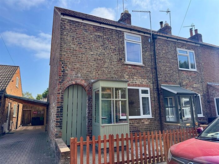3 Bedroom Terraced House To Rent In Moor Lane, Strensall, York, YO32