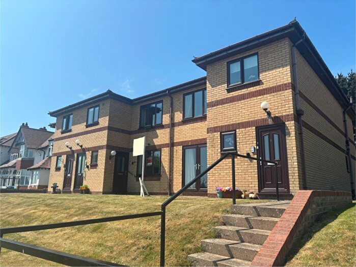 2 Bedroom Flat To Rent In Seacroft Esplanade, Skegness, PE25