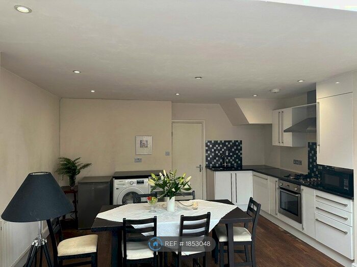 1 Bedroom Flat To Rent In Bushey Road, London, SW20