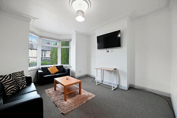 4 Bedroom House To Rent In City Road, Sheffield, S2