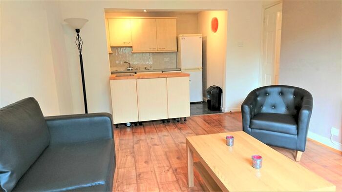 2 Bedroom Flat To Rent In Portswood Road, Southampton, SO17
