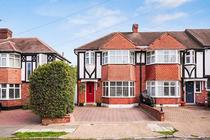 3 Bedroom End Of Terrace House For Sale In Seymour Avenue, Morden, SM4
