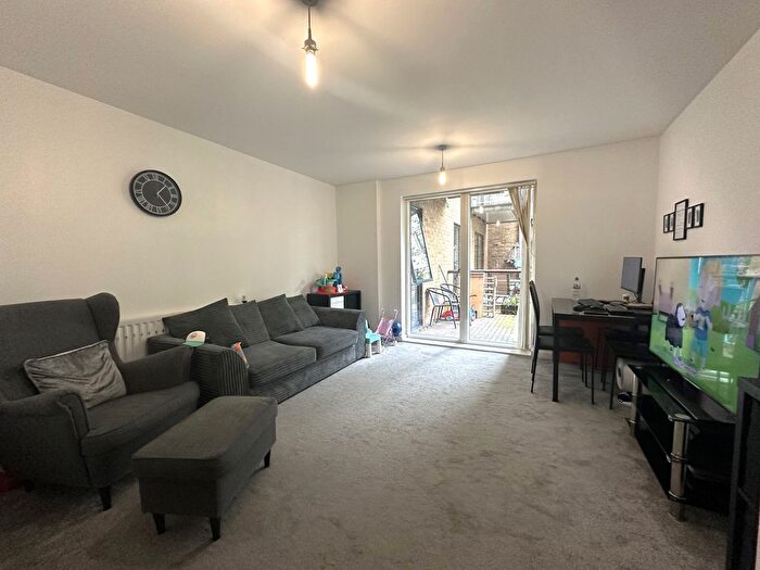 1 Bedroom Flat To Rent In Seven Sea Gardens, London, E3