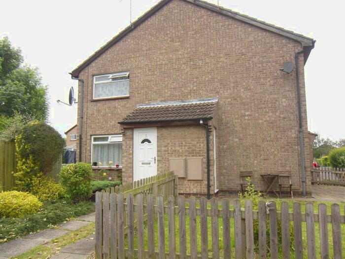 1 Bedroom Semi-Detached House To Rent In Tenterden Way, Leeds, LS15