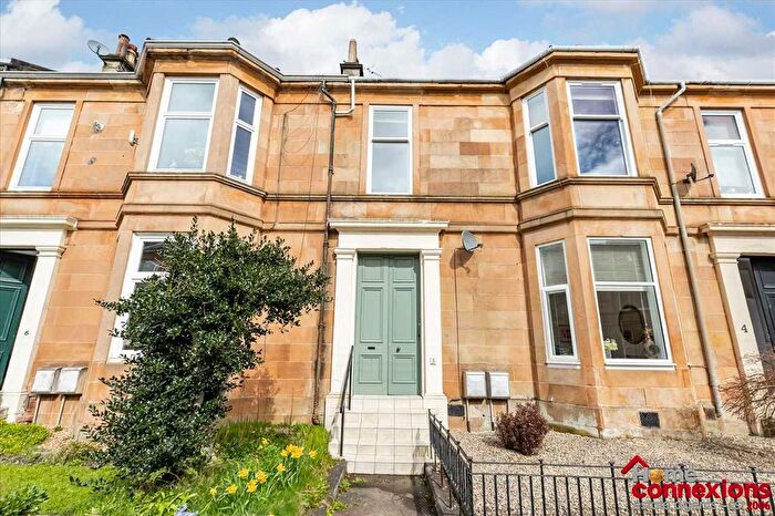 2 Bedroom Maisonette For Sale In Carment Drive, Shawlands, Glasgow, G41