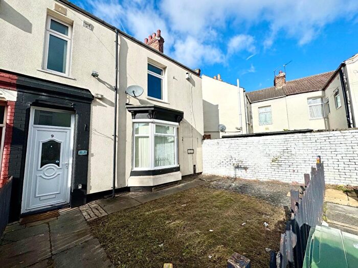 3 Bedroom End Terrace House For Sale In Poplar Grove, Stockton-On-Tees, TS18