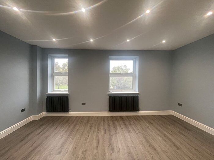 4 Bedroom Flat To Rent In Harrow Road, Wembley, HA0