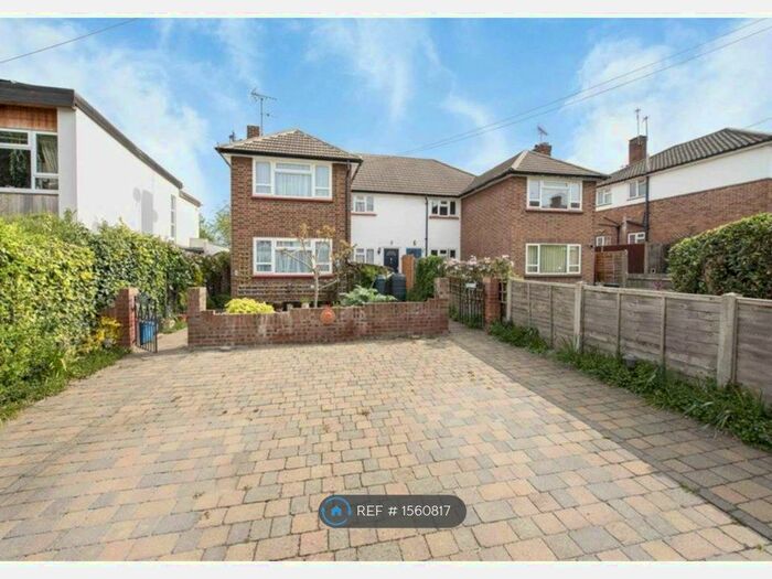 2 Bedroom Maisonette To Rent In Manor Road, Twickenham, TW2