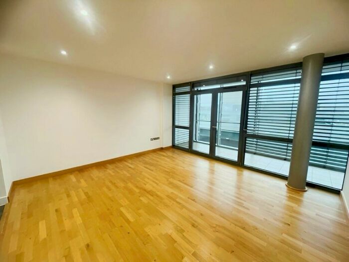2 Bedroom Apartment To Rent In No. Deansgate, Manchester, M3
