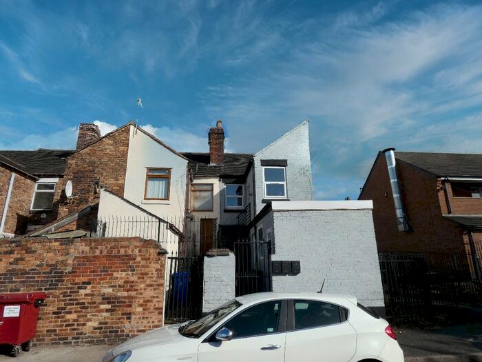 2 Bedroom Flat To Rent In First Floor Flat, Victoria Road, Stoke-On-Trent, ST4