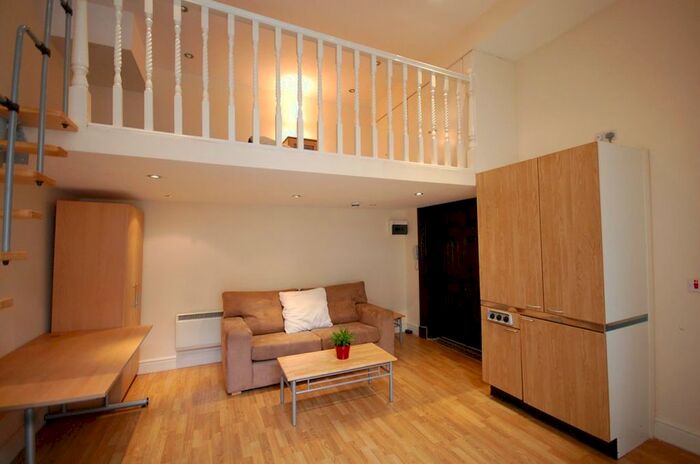 Studio To Rent In Southwell Gardens, South Kensington, SW7