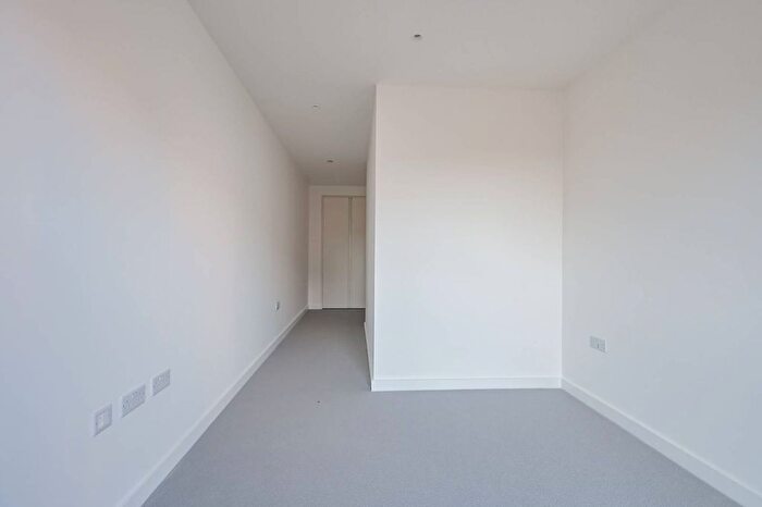 3 Bedroom Flat For Sale In Brent Cross Town, Brent Cross, NW2