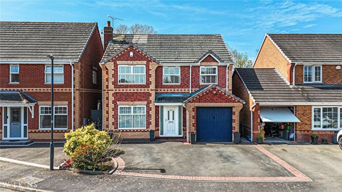 4 Bedroom Detached House For Sale In Cliveden Walk, Nuneaton, Warwickshire, CV11