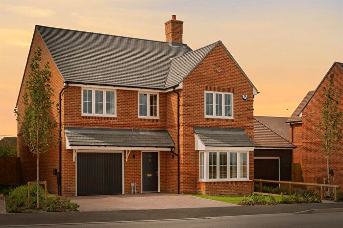 5 Bedroom Detached House For Sale In Kimblewick Road, Great Kimble, Aylesbury, HP17