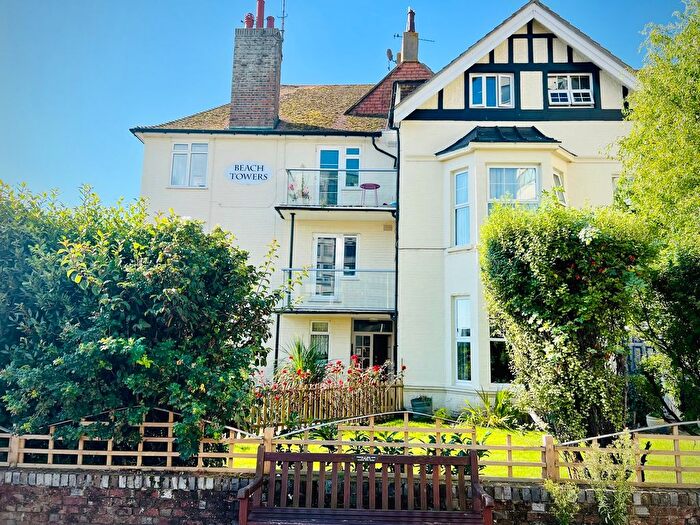 3 Bedroom Flat For Sale In West Parade, Bexhill-On-Sea, TN39
