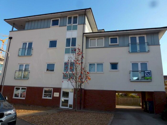 2 Bedroom Apartment To Rent In Kempton Drive, Warwick, CV34