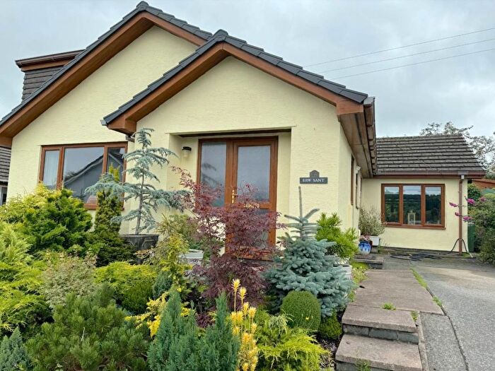 4 Bedroom Bungalow For Sale In Trefaenor, Comins Coch, Aberystwyth, SY23