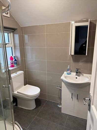 2 Bedroom Apartment To Rent In Billet Road, Second Floor Flat, London, E17