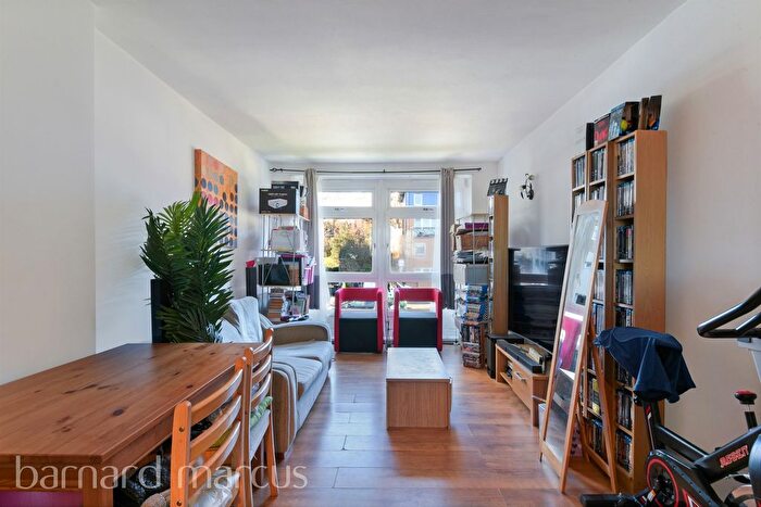 1 Bedroom Flat For Sale In Bell Drive, London, SW18