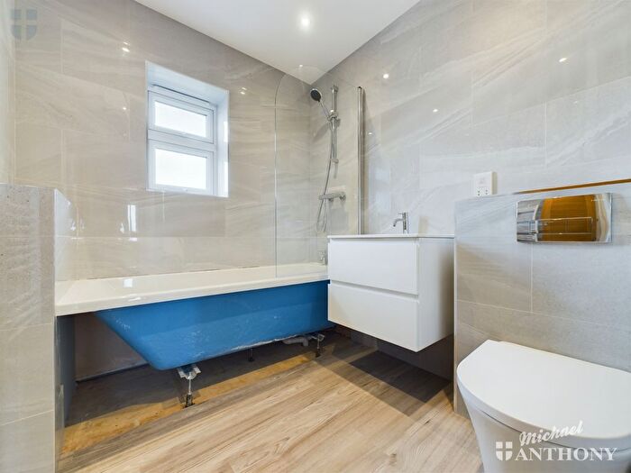 2 Bedroom Semi-Detached House For Sale In Newman Close, Whitchurch, Aylesbury, Buckinghamshire, HP22