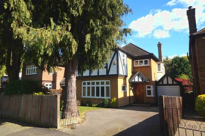 4 Bedroom Detached House To Rent In Park View, Pinner, HA5