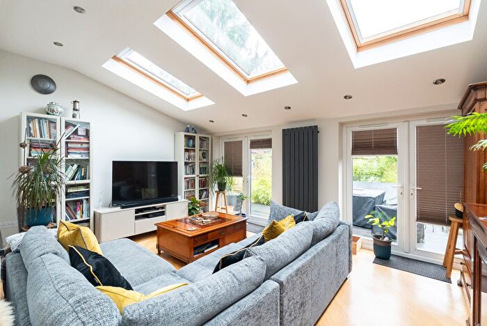 4 Bedroom Detached House For Sale In Westlees Close, North Holmwood, RH5