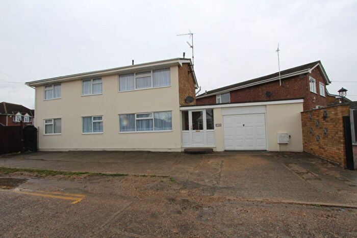 3 Bedroom Detached House To Rent In Hilberry Road, Canvey Island, SS8