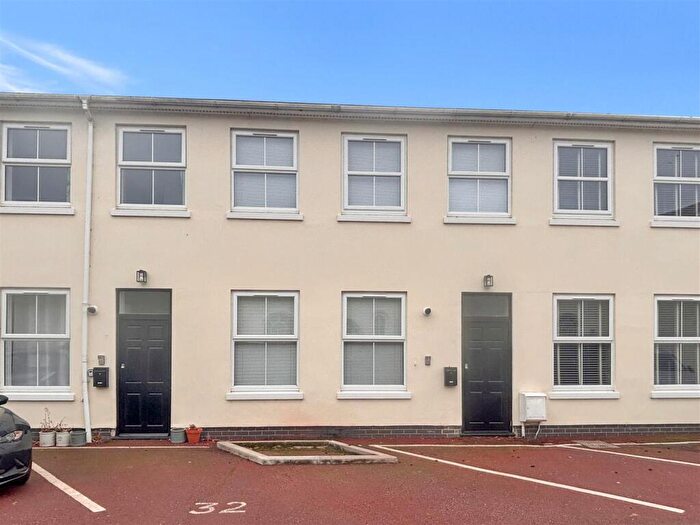 2 Bedroom House To Rent In Walton Road, Wellesbourne, CV35