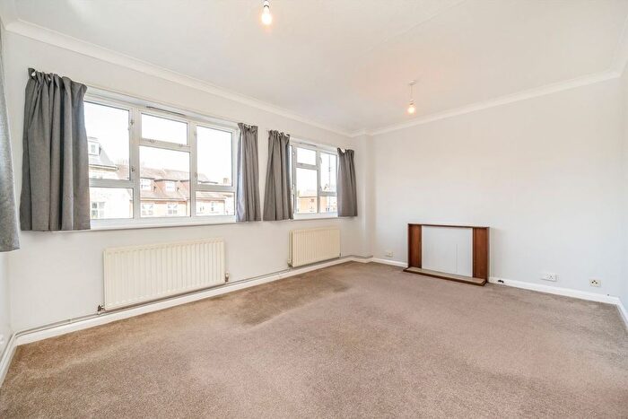 3 Bedroom Flat To Rent In Northolt Road, Harrow, HA2