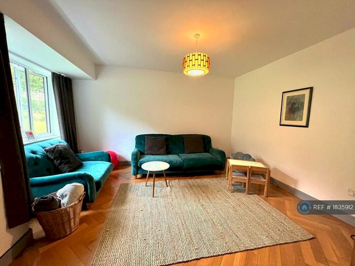 4 Bedroom Semi-Detached House To Rent In Jasper Road, London, SE19