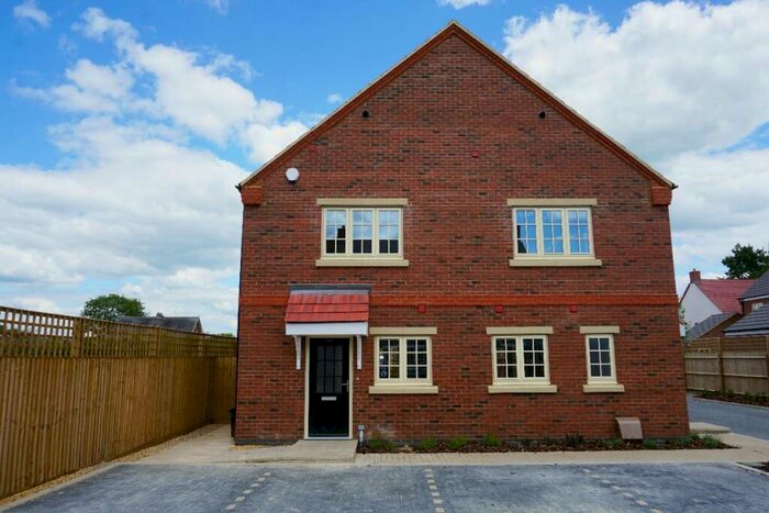 2 Bedroom Semi-Detached House To Rent In Mobbs Close, Olney, MK46