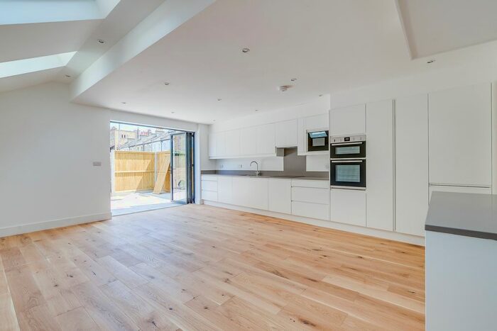 4 Bedroom Terraced House To Rent In Fullerton Road, Wandsworth, SW18