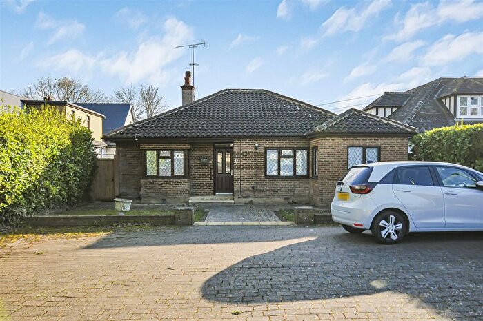 3 Bedroom Detached Bungalow For Sale In South Riding, Bricket Wood, St. Albans, AL2