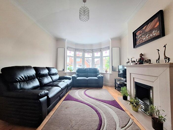 3 Bedroom House To Rent In Little Birches, Sidcup, DA15